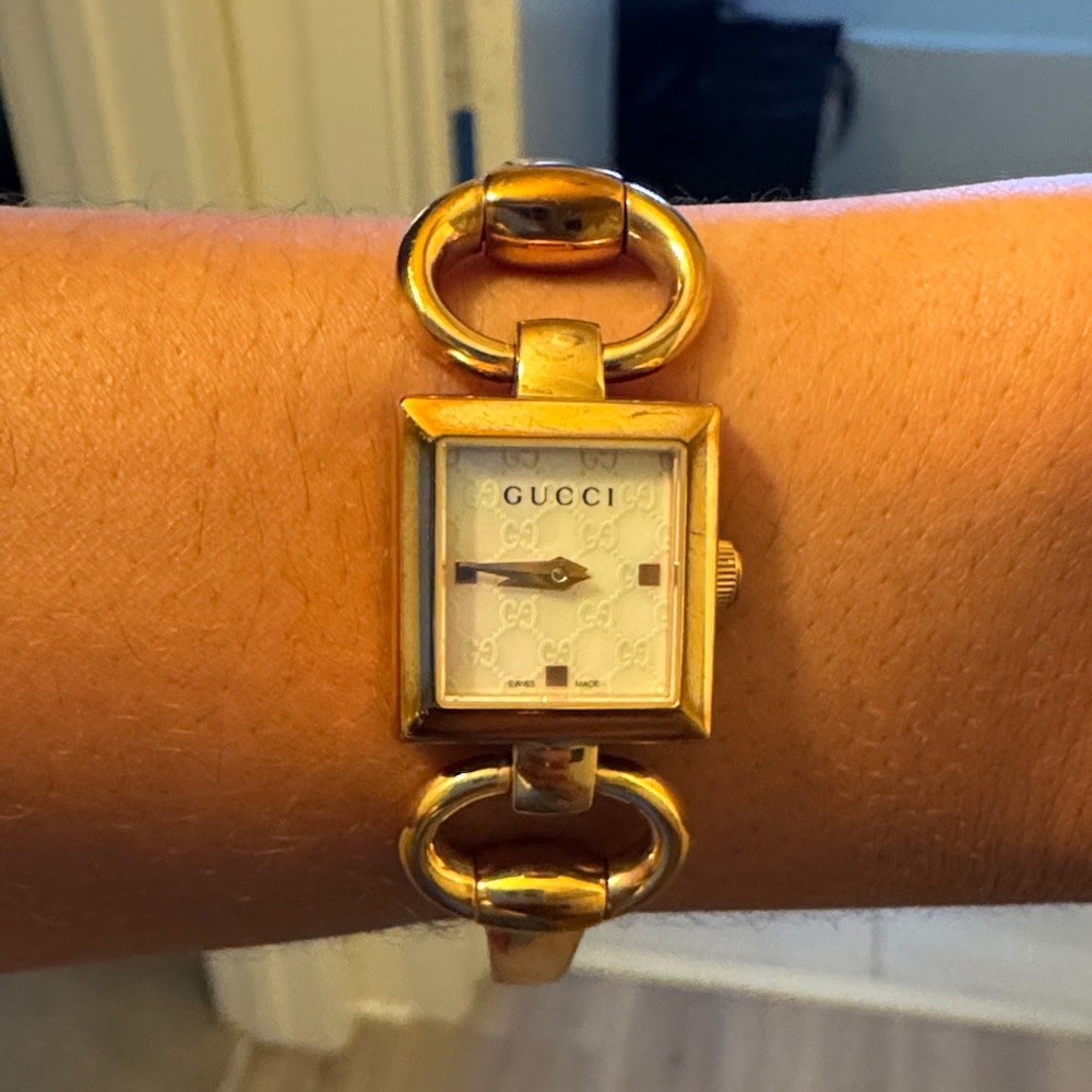 Gucci Women's Gold Link Watch
